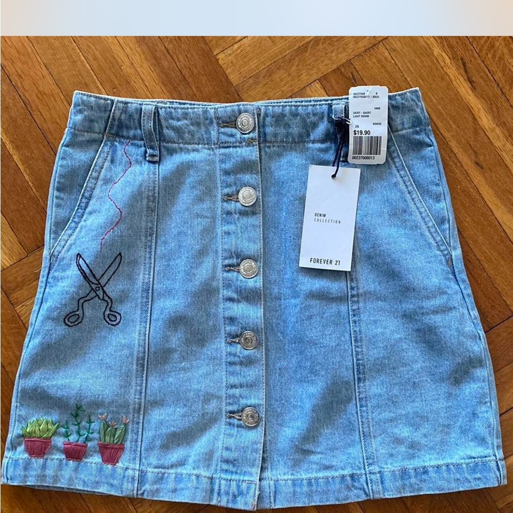 Embroidered denim skirt